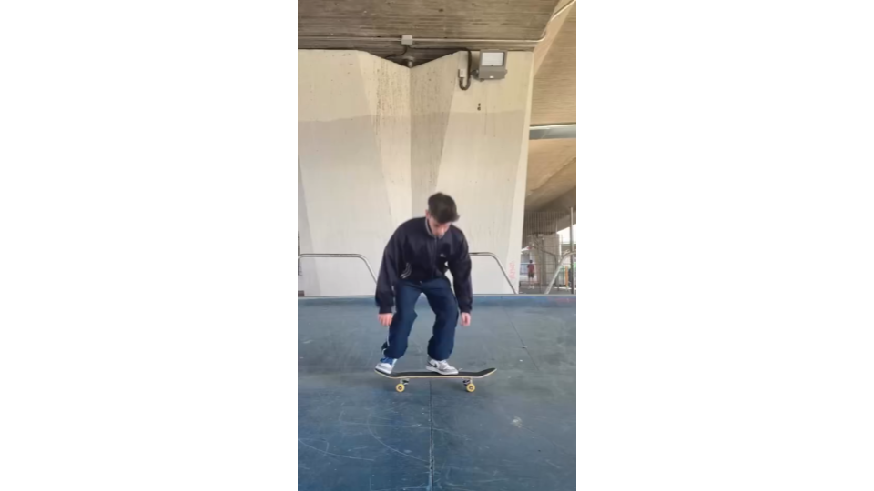 play video clip